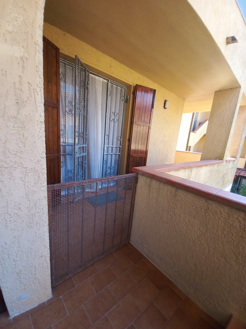 LIDO ESTENSI: Bilocale con ampio terrazzo